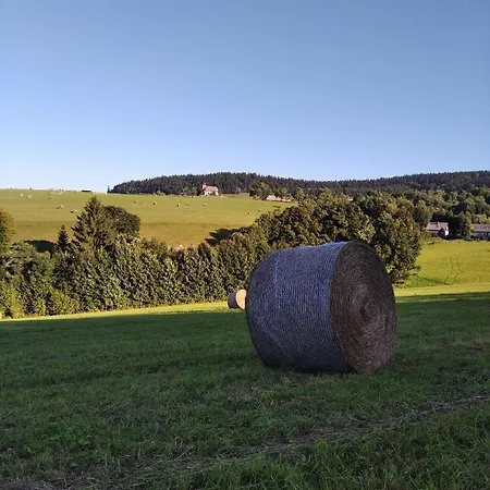 Celorocni Glamping V Pohodlnem Domecku * Výprachtice