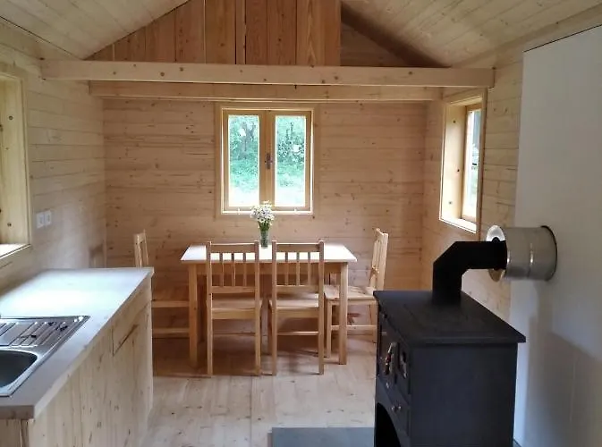 롯지 Celorocni Glamping V Pohodlnem Domecku *