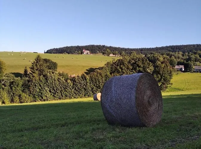 Celorocni Glamping V Pohodlnem Domecku * Výprachtice